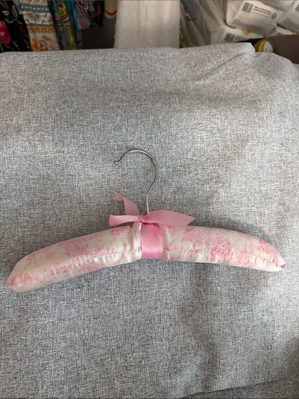 Padded Floral Satin Hanger with Pink Bow